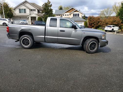 Photo 2 of 9 of 2011 Dodge Dakota Big Horn/Lone Star
